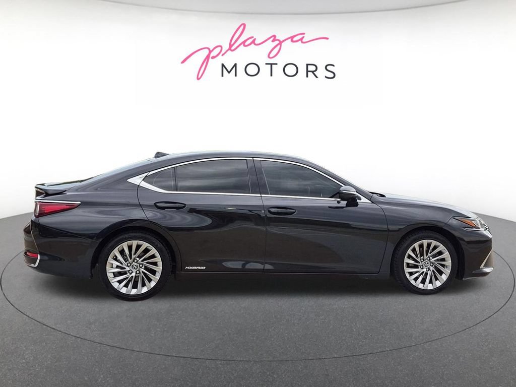 Used 2019 Lexus ES 300h Ultra Luxury FWD image 4