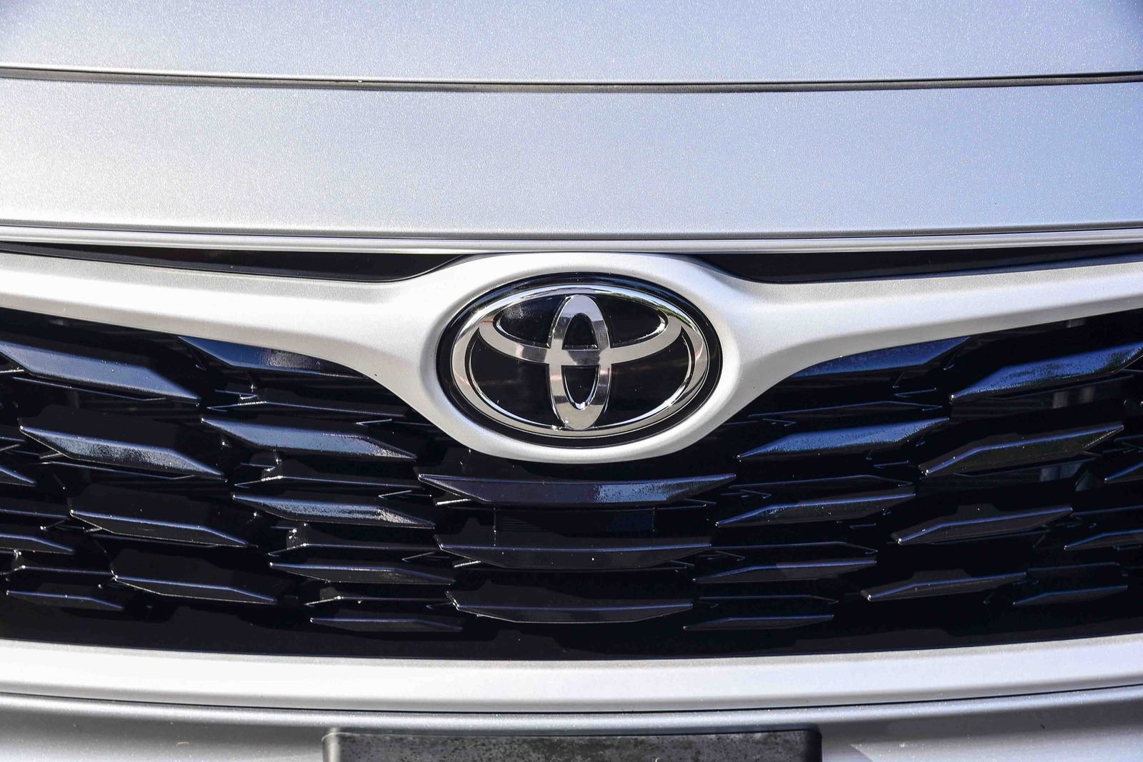 Certified 2023 Toyota Highlander LE image 13