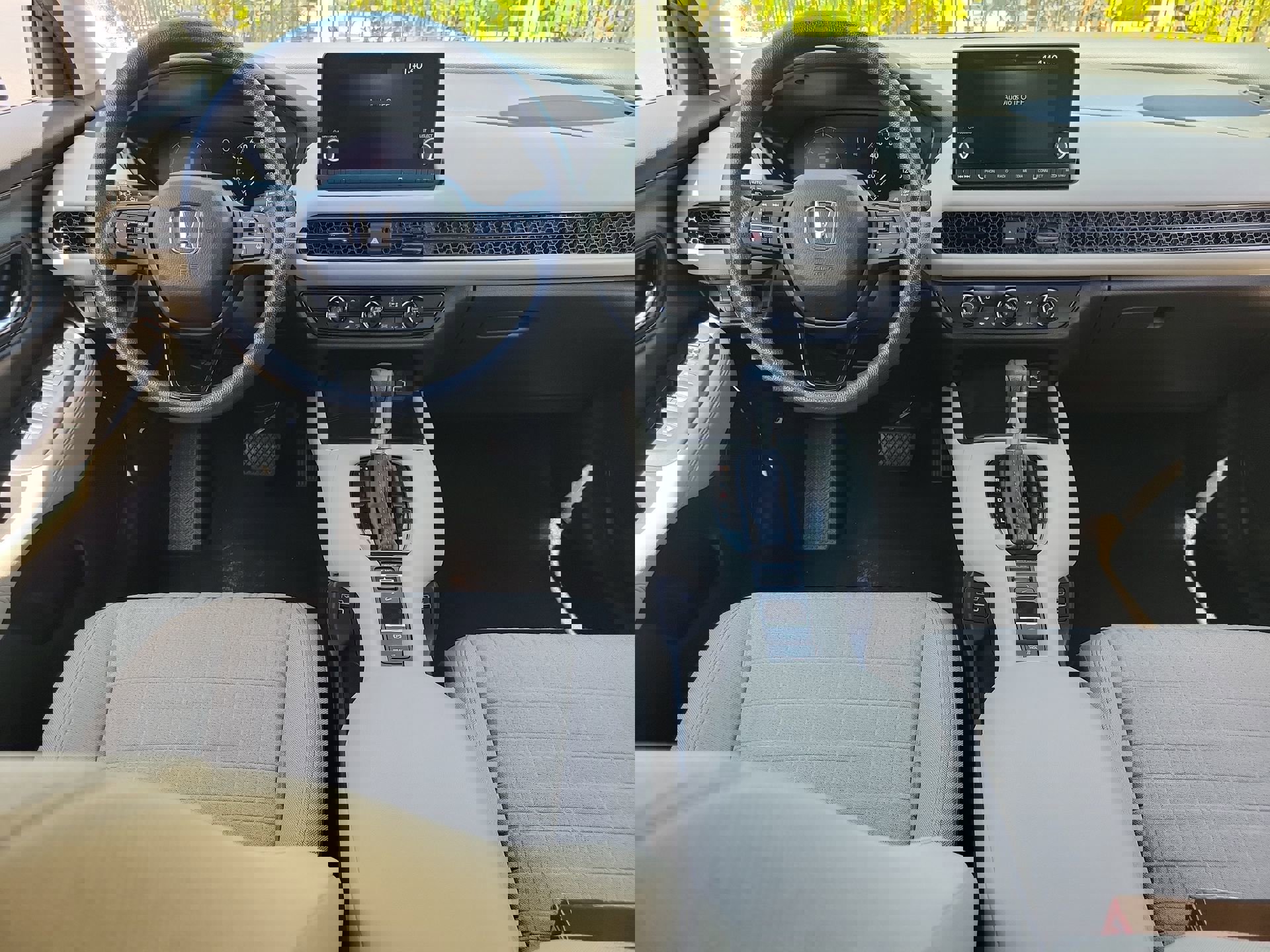 Used 2023 Honda HR-V LX image 15