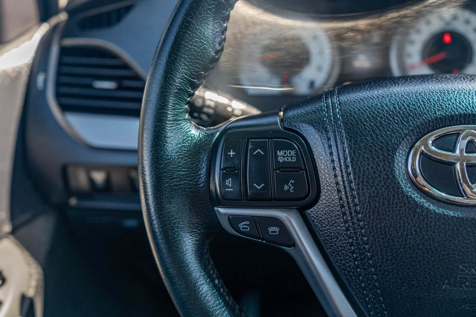 Used 2015 Toyota Sienna SE Premium FWD image 30
