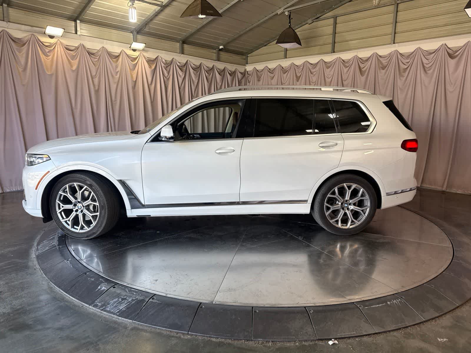 Used 2020 BMW X7 xDrive40i w/ Premium Package AWD/4WD image 8