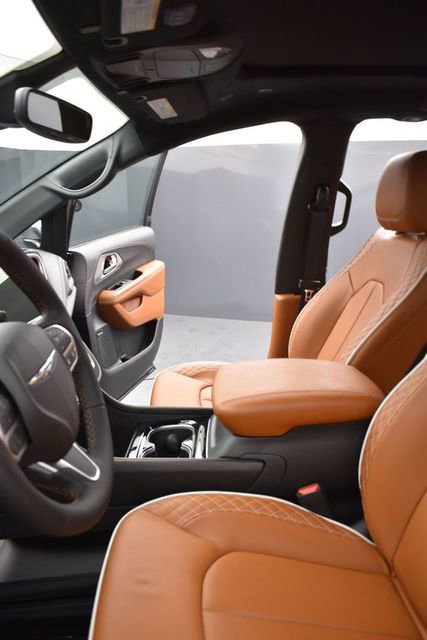 New 2026 Chrysler Pacifica Pinnacle AWD/4WD image 10