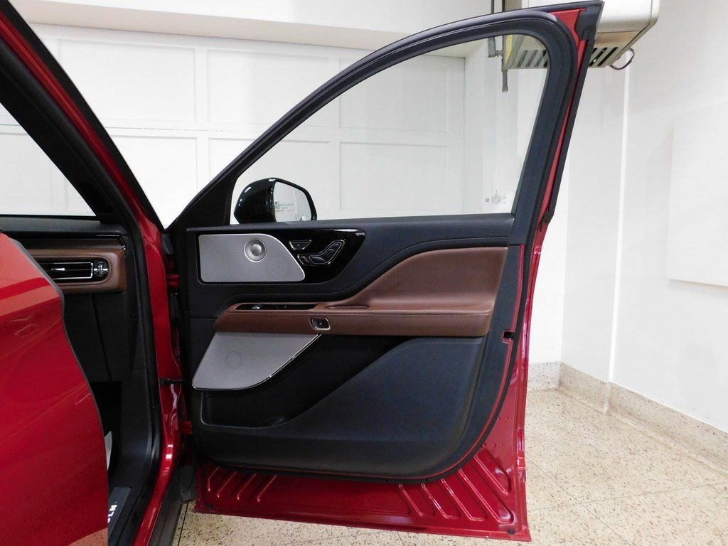 Used 2025 Lincoln Aviator Reserve w/ Equipment Group 201A image 94