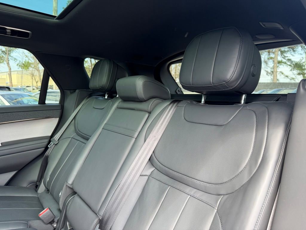 Used 2023 Land Rover Range Rover Sport SE AWD/4WD image 21