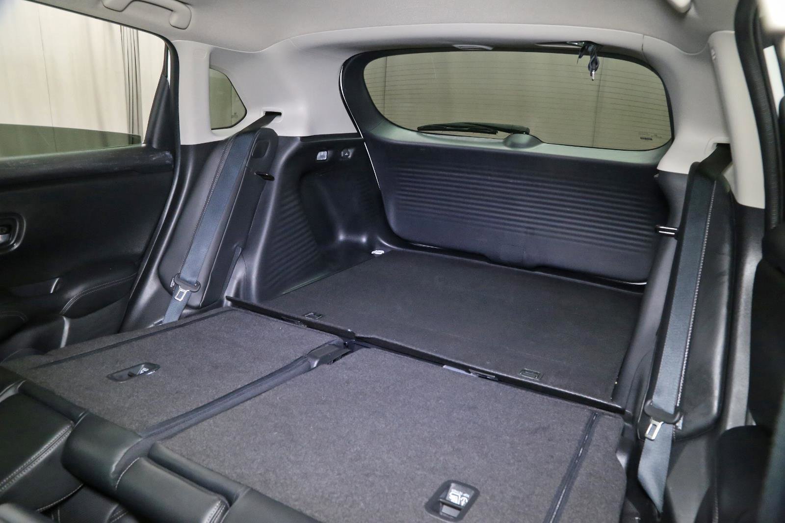 Used 2023 Honda HR-V EX-L image 14