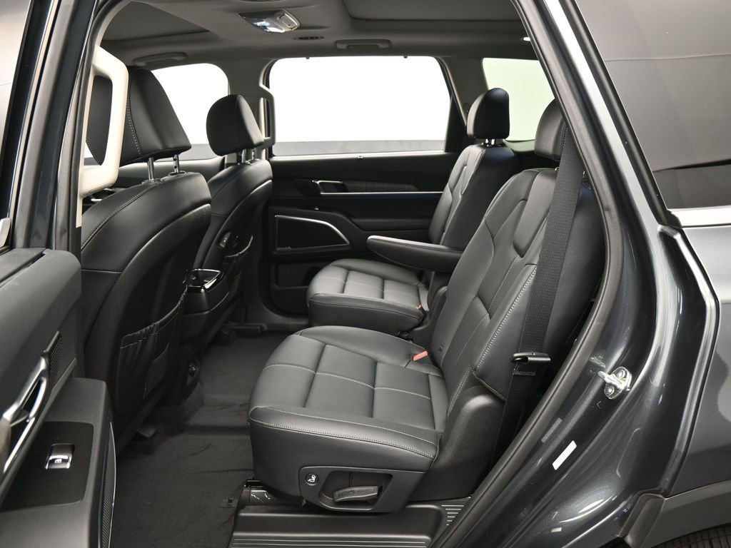 Used 2024 Kia Telluride SX image 36