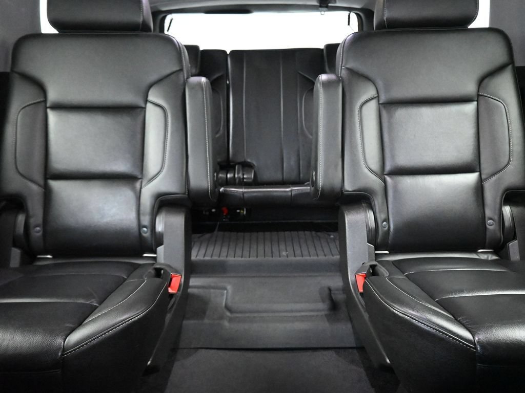 Used 2019 Chevrolet Tahoe LT w/ Luxury Package AWD/4WD image 27
