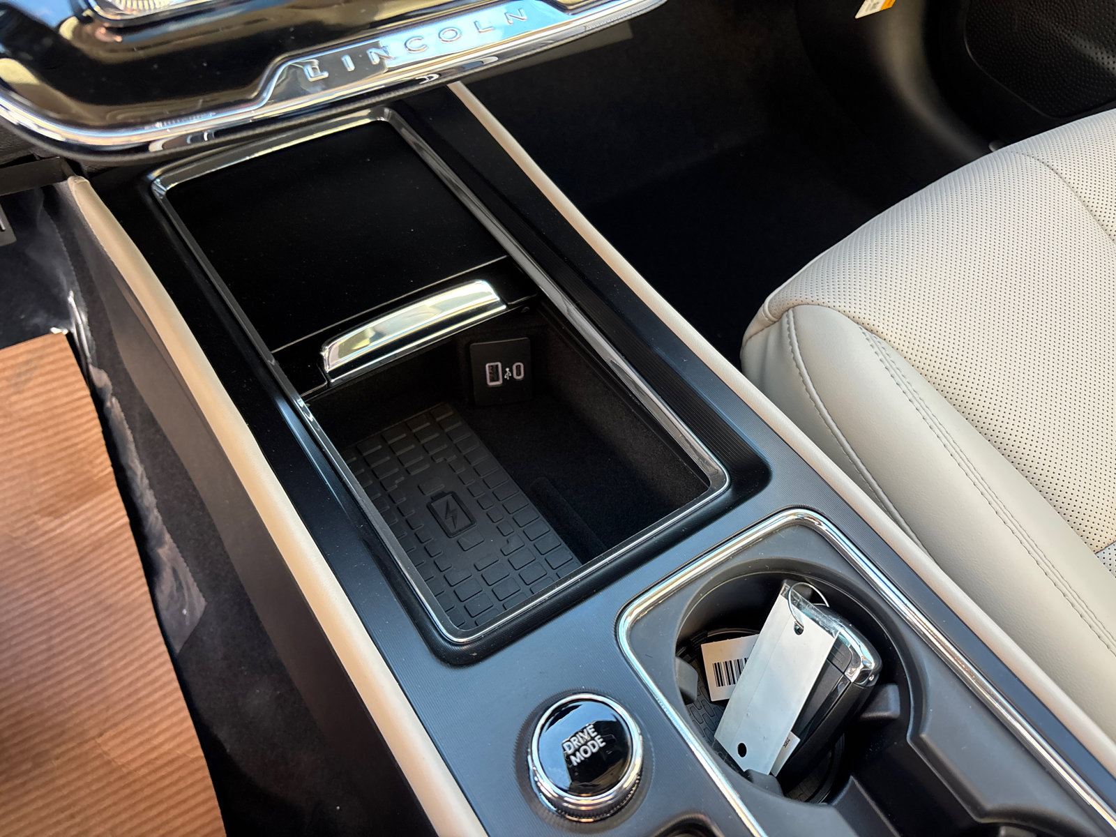 New 2026 Lincoln Corsair Reserve image 23