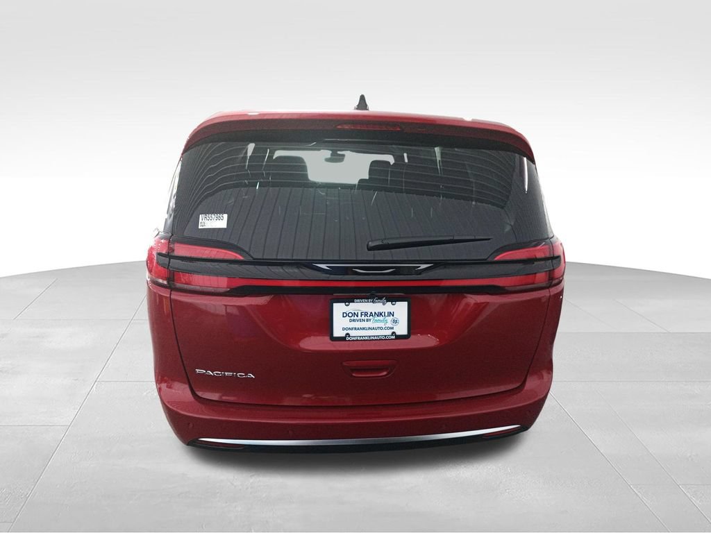 New 2027 Chrysler Pacifica Select w/ Family Tech Group FWD image 4
