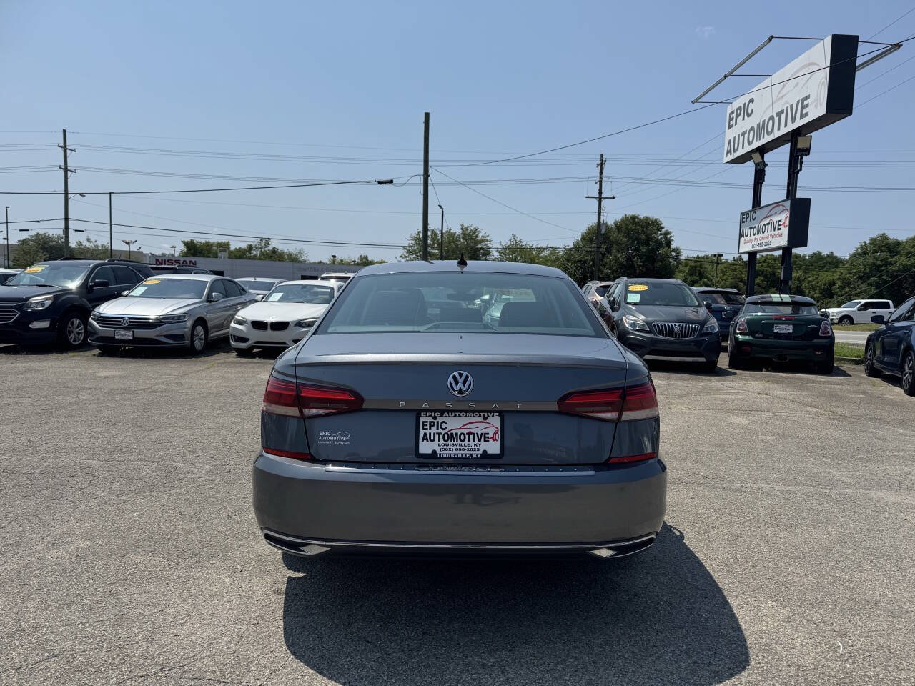 Used 2021 Volkswagen Passat 2.0T SE FWD image 6