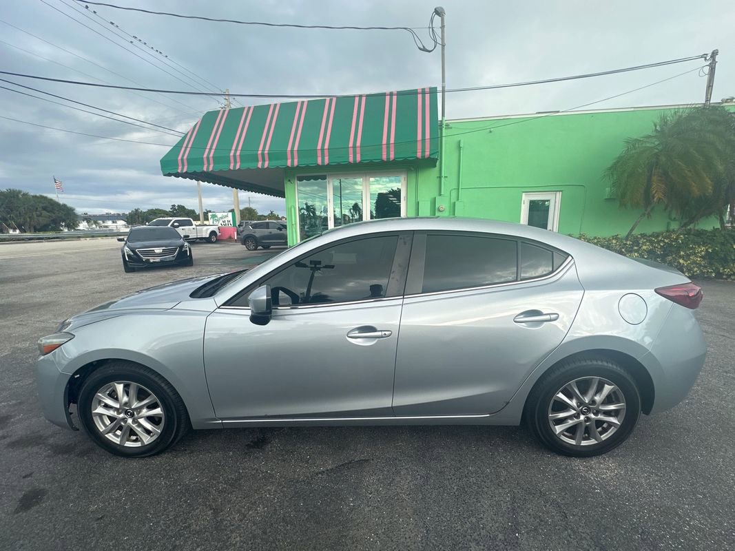 Used 2018 MAZDA MAZDA3 Sport w/ Preferred Equipment Package image 3