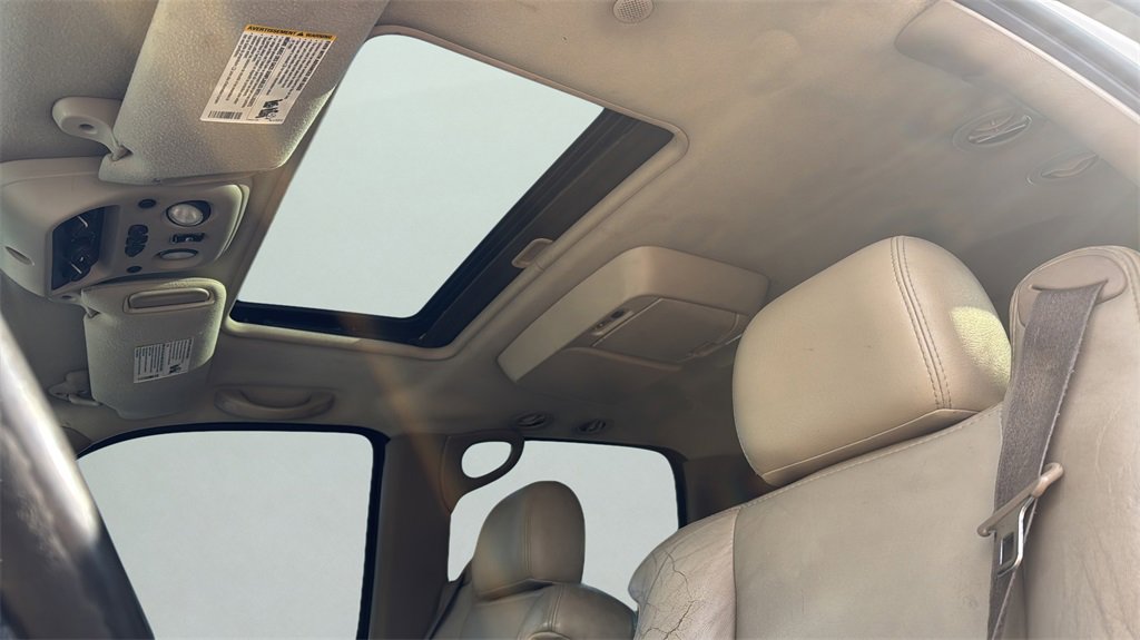 Used 2004 GMC Yukon XL SLT w/ Preferred Equipment Group image 10