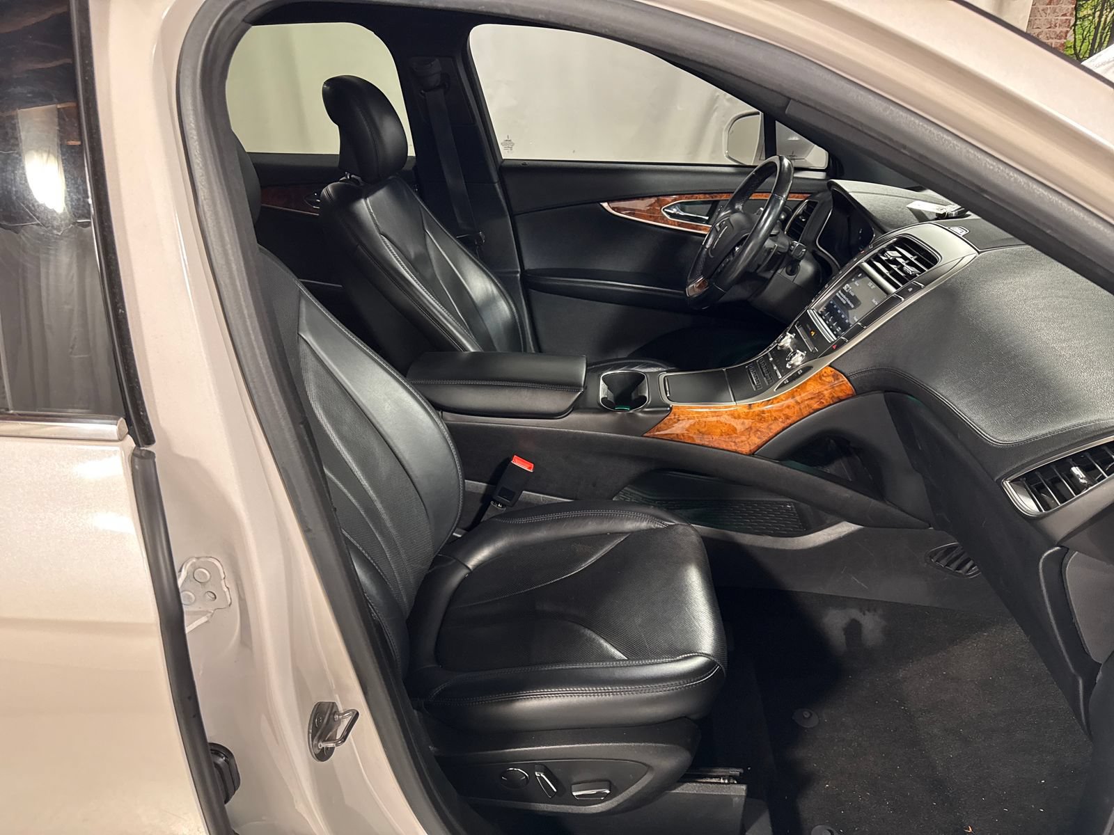 Used 2019 Lincoln Nautilus Reserve AWD/4WD image 29