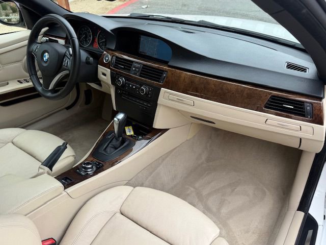 Used 2010 BMW 328i Convertible w/ Premium Pkg image 23