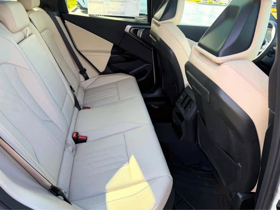 New 2026 BMW X3 xDrive30 w/ Premium Package AWD/4WD image 11