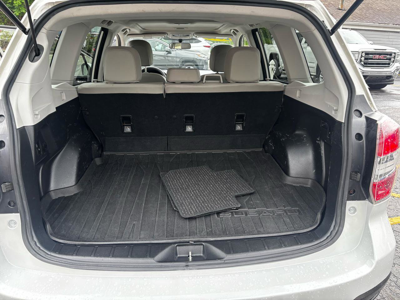 Used 2015 Subaru Forester 2.5i Touring AWD/4WD image 32