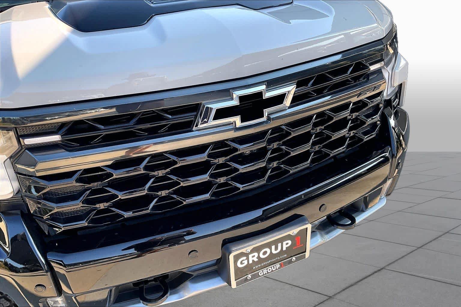 Used 2026 Chevrolet Silverado 1500 ZR2 w/ Dark Appearance Package AWD/4WD image 30