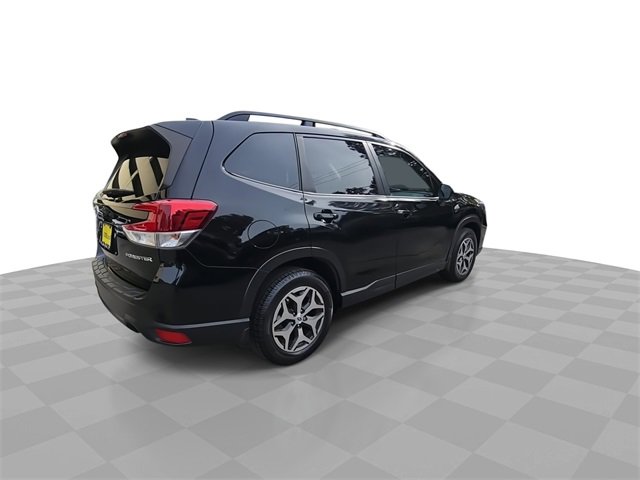 Used 2021 Subaru Forester Premium image 8