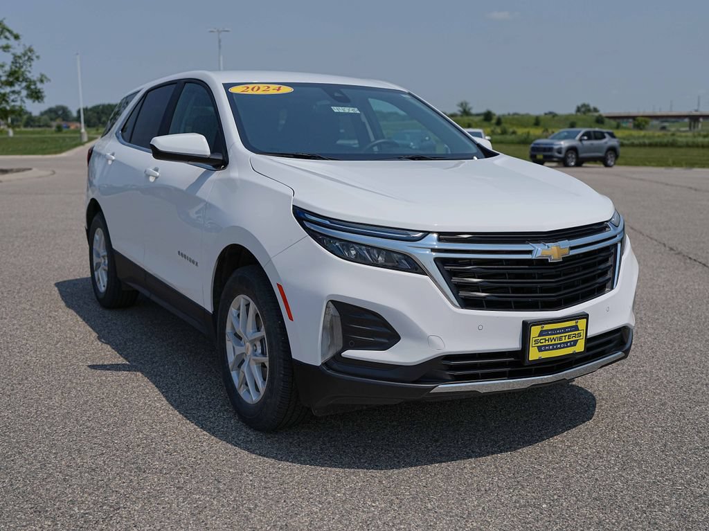 Used 2024 Chevrolet Equinox LT AWD/4WD image 4