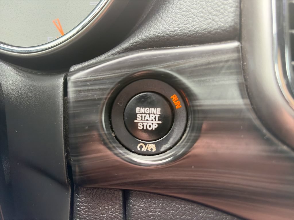 Used 2021 Jeep Grand Cherokee Freedom Edition RWD image 17