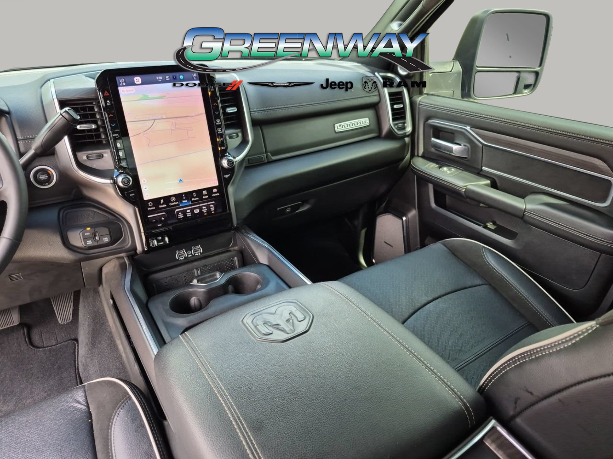 Used 2025 RAM 3500 Laramie AWD/4WD image 12
