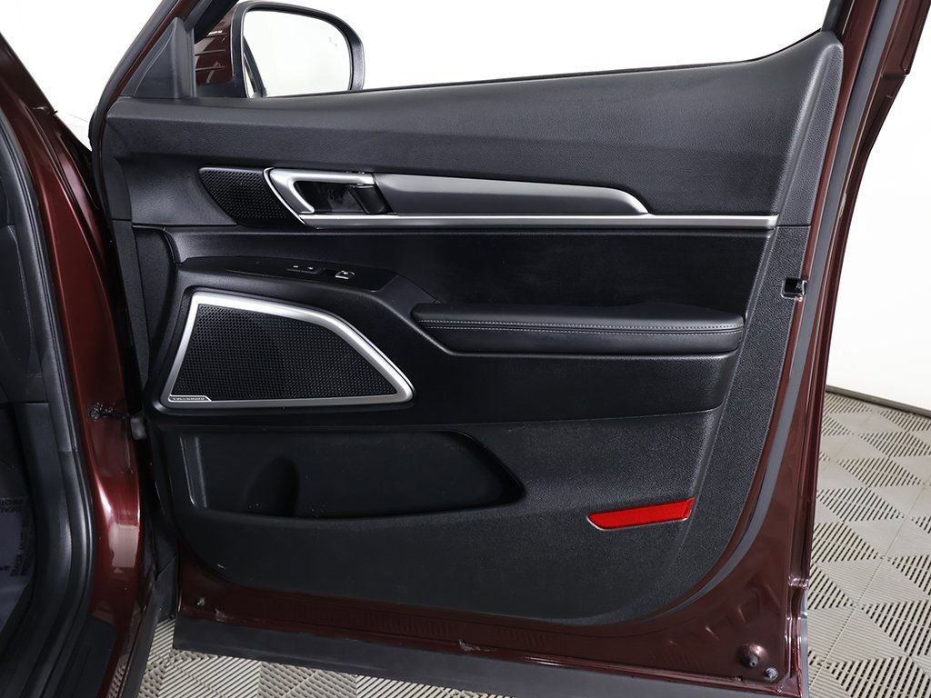Used 2022 Kia Telluride LX image 24