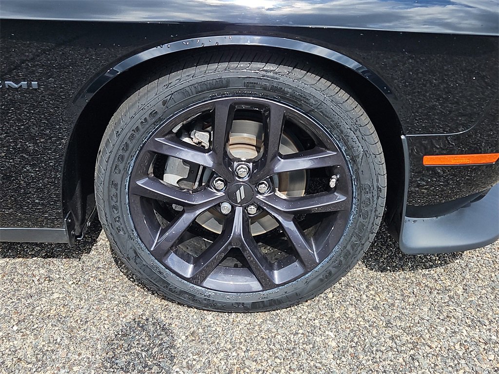 Used 2022 Dodge Challenger R/T w/ Blacktop Package image 10