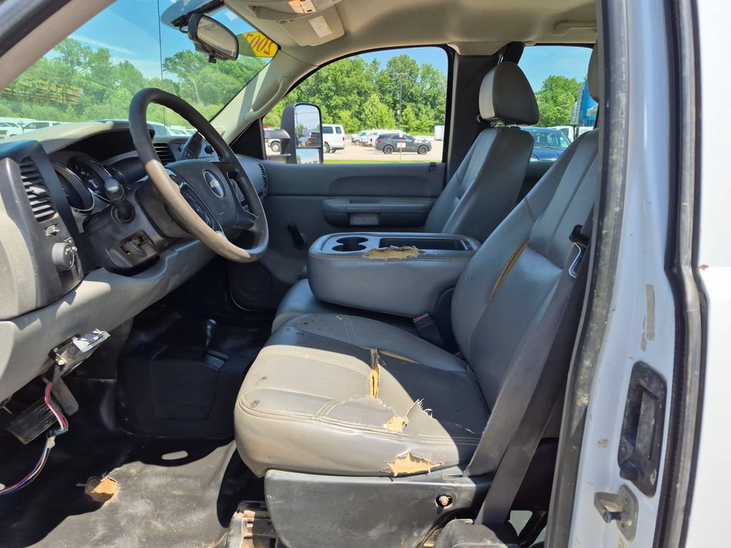 Used 2007 Chevrolet Silverado 2500 W/T AWD/4WD image 9
