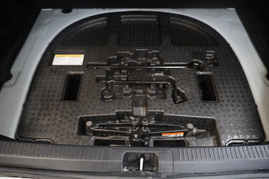 Used 2020 Toyota Camry XLE w/ Navigation Package image 25