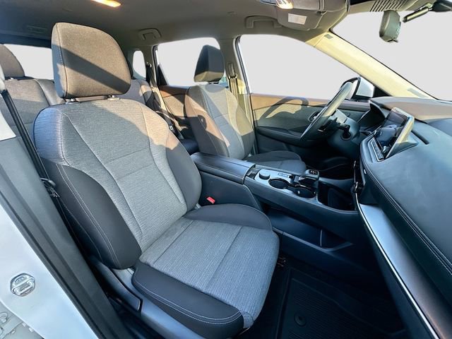 Used 2023 Nissan Rogue SV AWD/4WD image 27