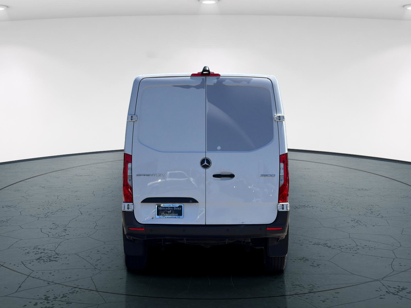 Used 2021 Mercedes-Benz Sprinter 2500 image 6