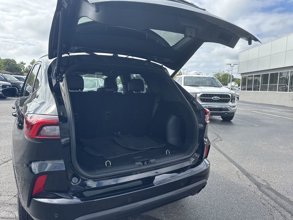 Certified 2023 Ford Escape ST-Line w/ Tech Pack #1 image 20