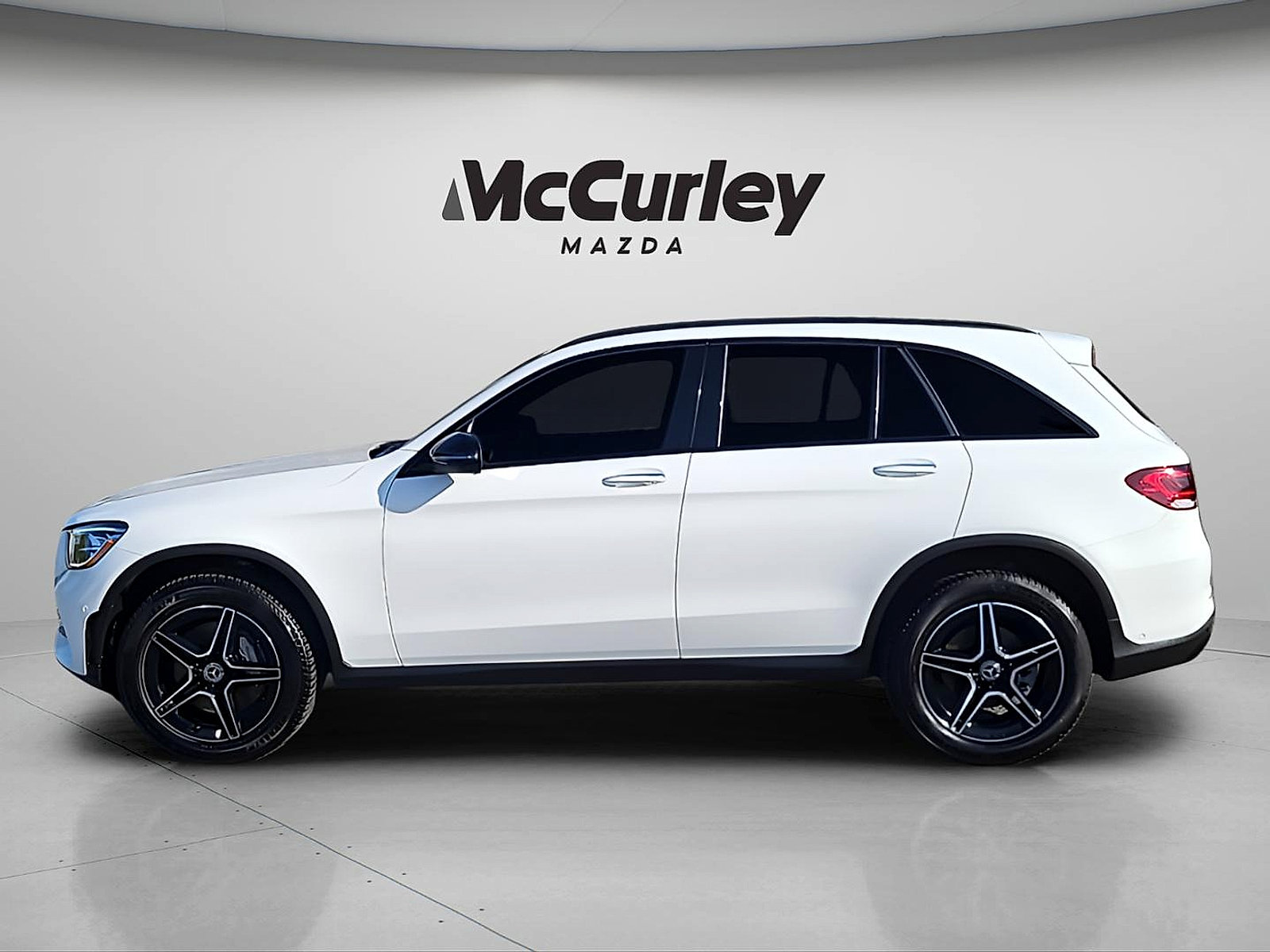 Used 2022 Mercedes-Benz GLC 300 4MATIC image 4