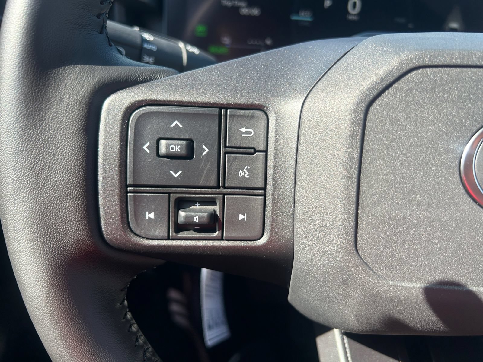 New 2026 Toyota RAV4 XSE AWD/4WD image 18