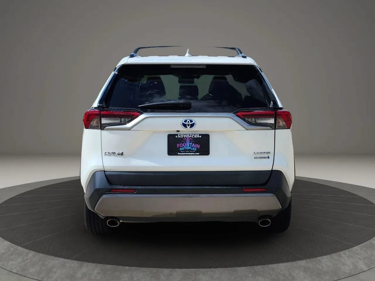Used 2019 Toyota RAV4 Limited w/ Carpet Mat Package AWD/4WD image 4