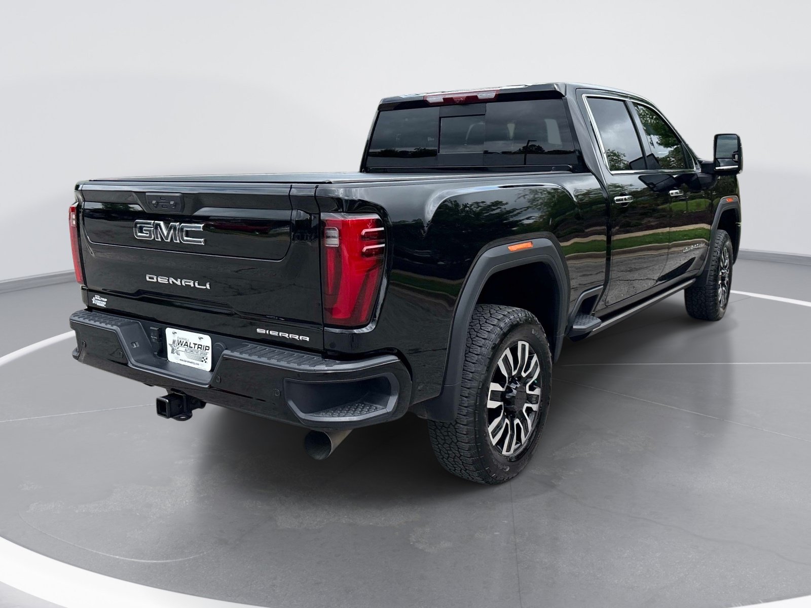 Used 2026 GMC Sierra 2500 Denali Ultimate AWD/4WD image 8