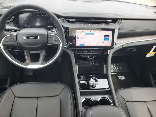 New 2026 Jeep Grand Cherokee L Limited w/ Limited Altitude Package AWD/4WD image 13