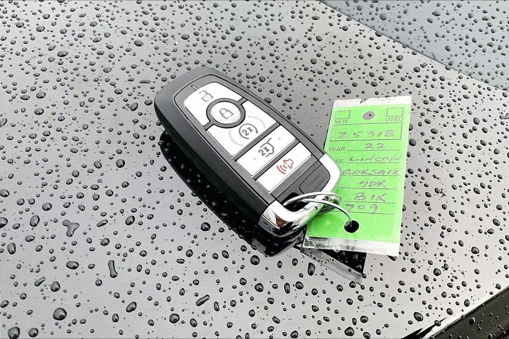 Used 2022 Lincoln Corsair Reserve w/ Elements Package image 12