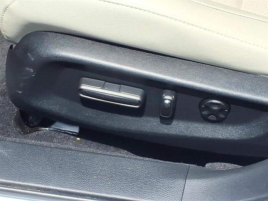 Used 2018 Honda Accord EX-L image 18