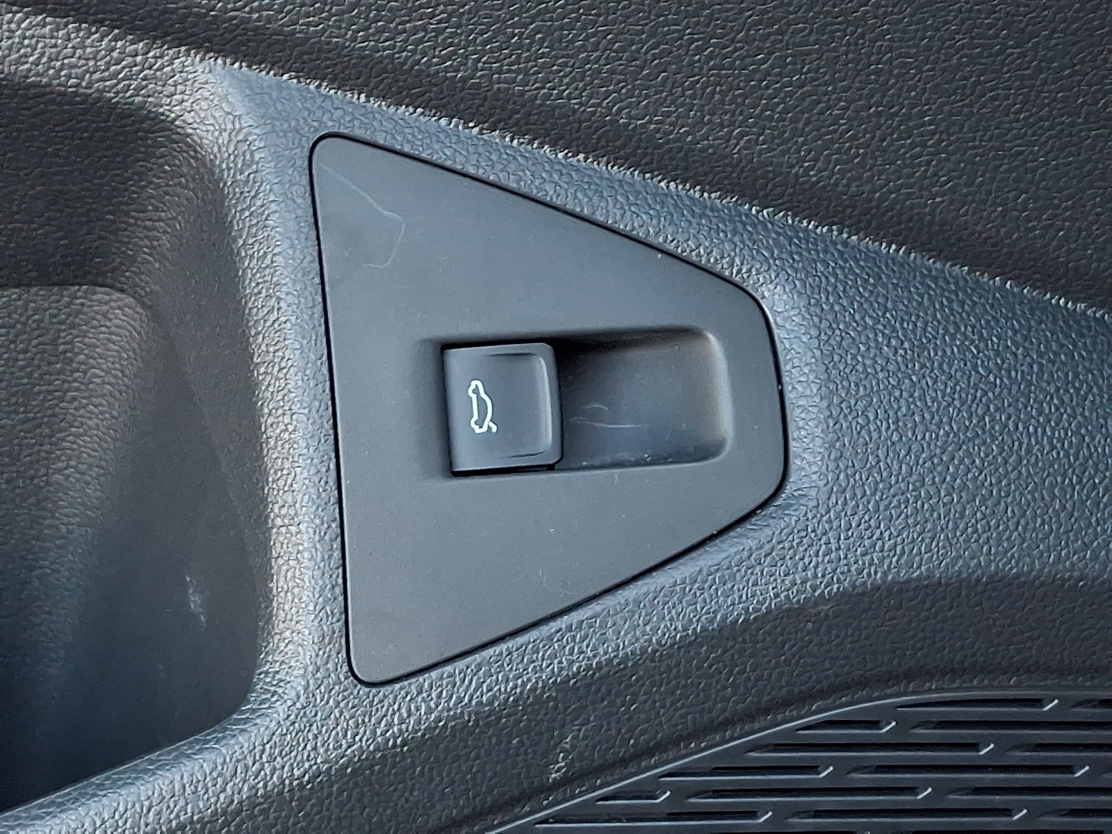 Certified 2025 Volkswagen Jetta GLI Autobahn w/ GLI Black Package image 28