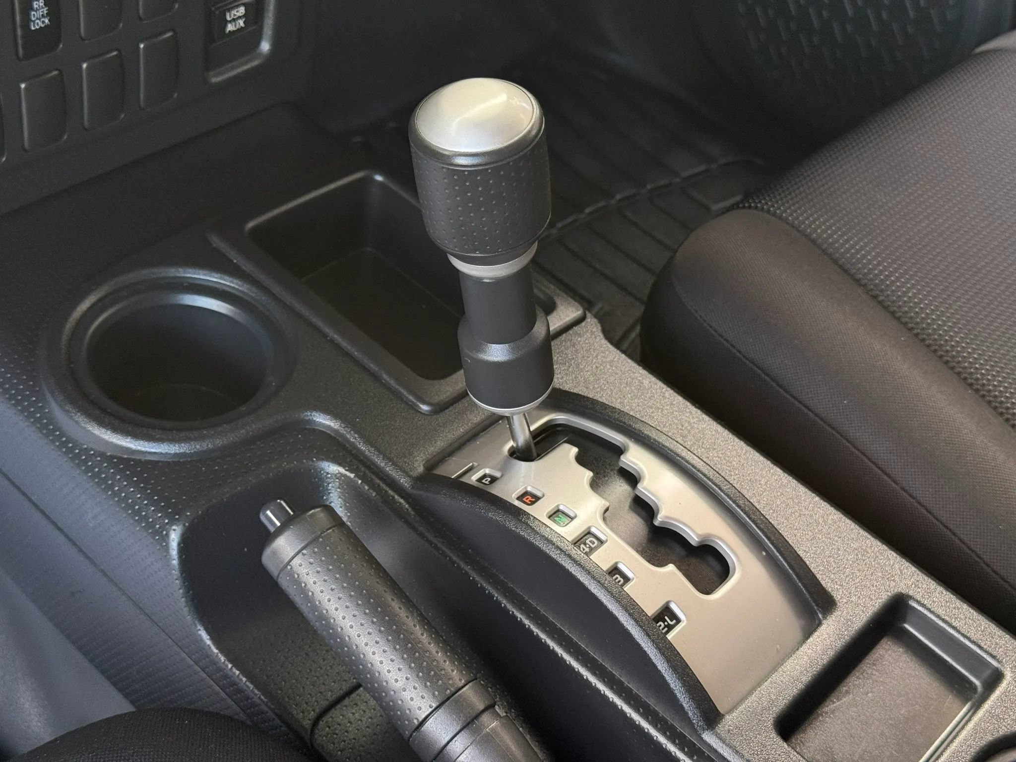 Used 2013 Toyota FJ Cruiser 2WD w/ Convenience Pkg image 19