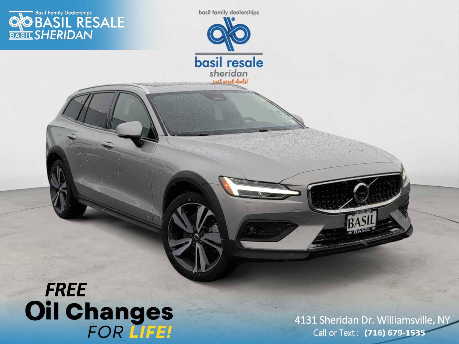 Used 2025 Volvo V60 B5 Cross Country Plus image 1