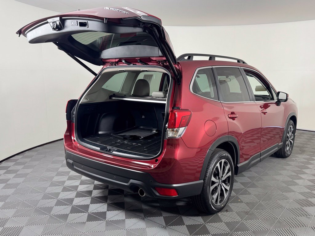 Used 2024 Subaru Forester Limited AWD/4WD image 10