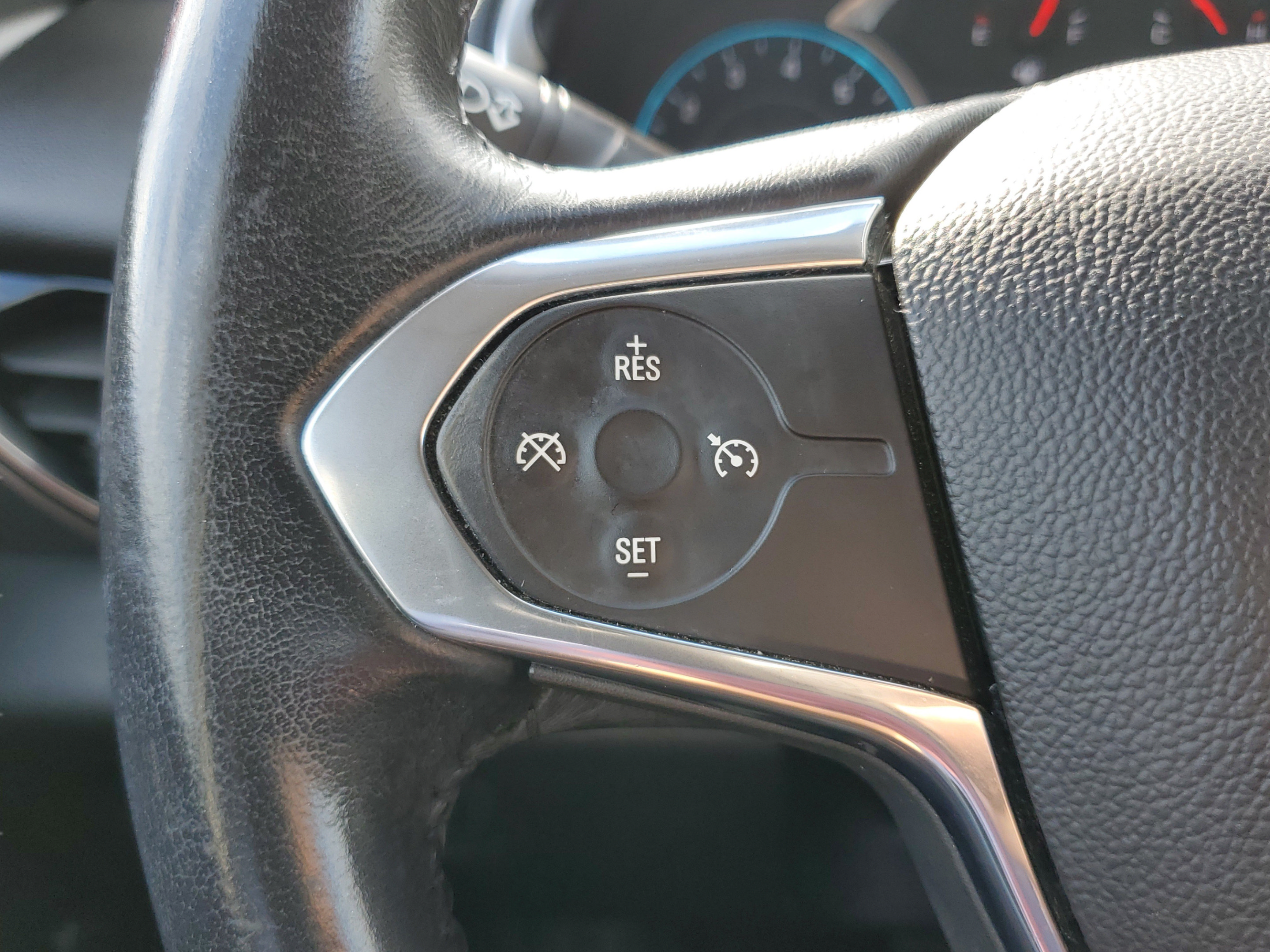 Used 2018 Chevrolet Traverse LT FWD image 22