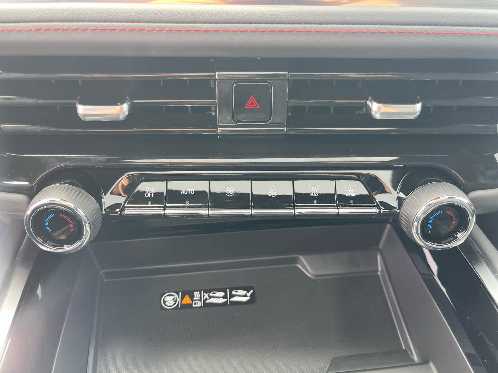 New 2026 Chevrolet Suburban RST image 20