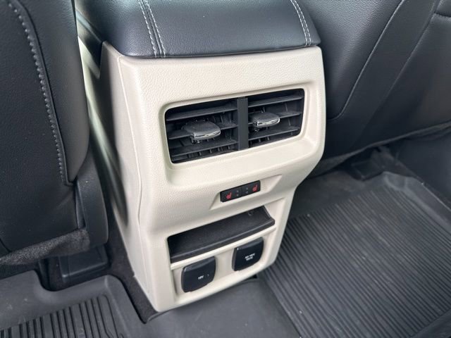 Used 2020 Ford Edge Titanium w/ Equipment Group 301A image 13