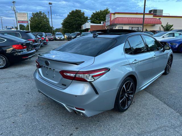 Used 2018 Toyota Camry XSE image 5