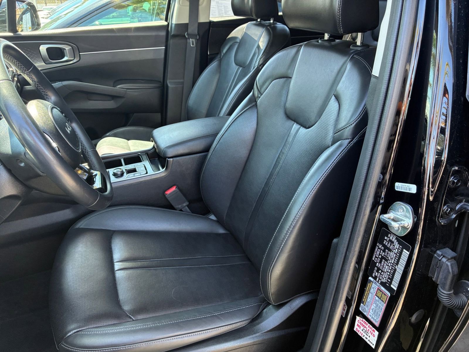 Used 2024 Kia Sorento S AWD/4WD image 29