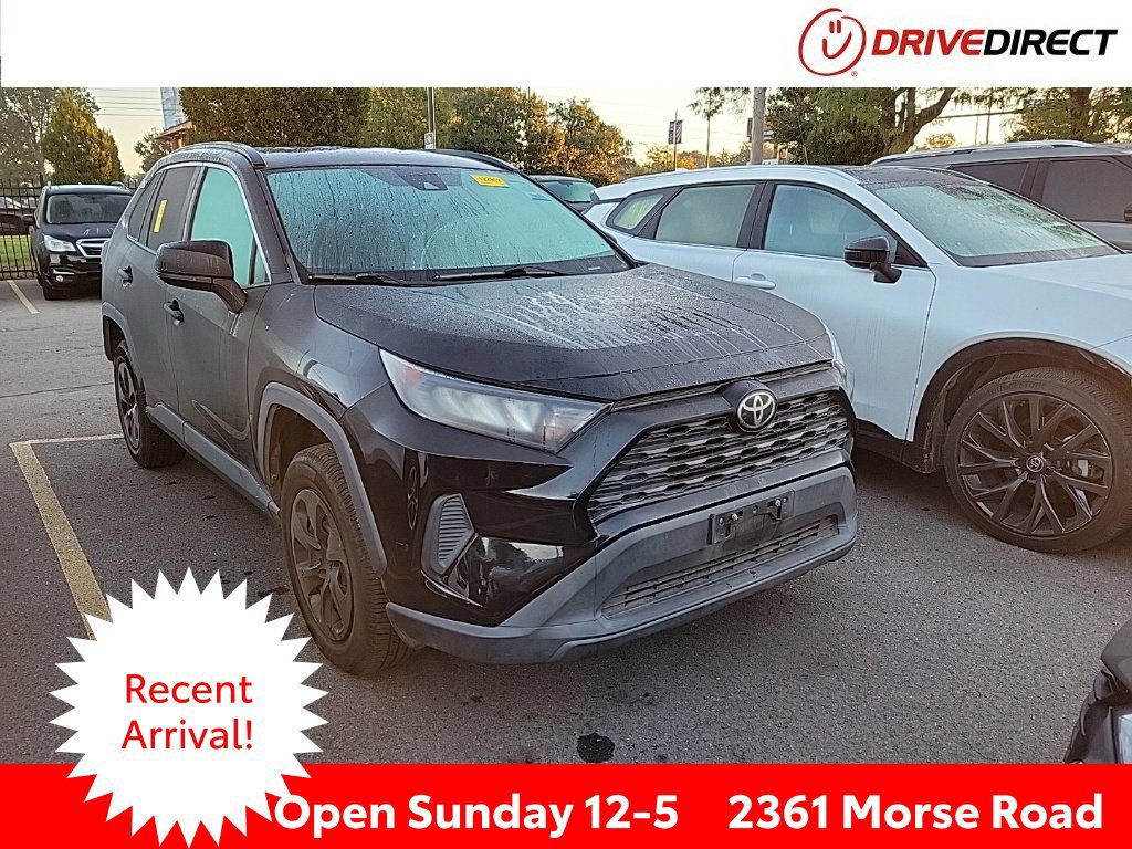 Used 2020 Toyota RAV4 LE FWD image 1