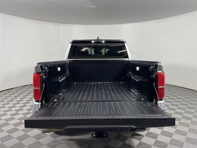 Certified 2024 Toyota Tacoma SR5 AWD/4WD image 22